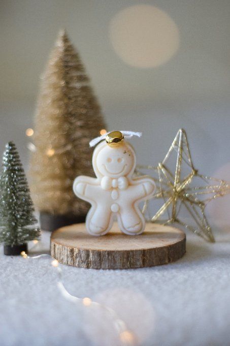 Bougie Gingerbread avec sa clochette